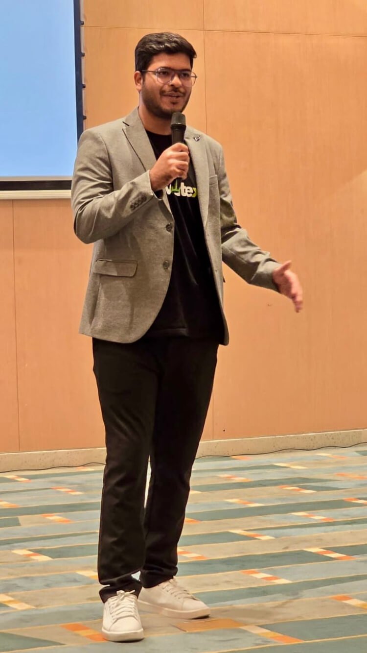 Apoorv Sharma, SEO and GEO speaker, presenting at an industry session